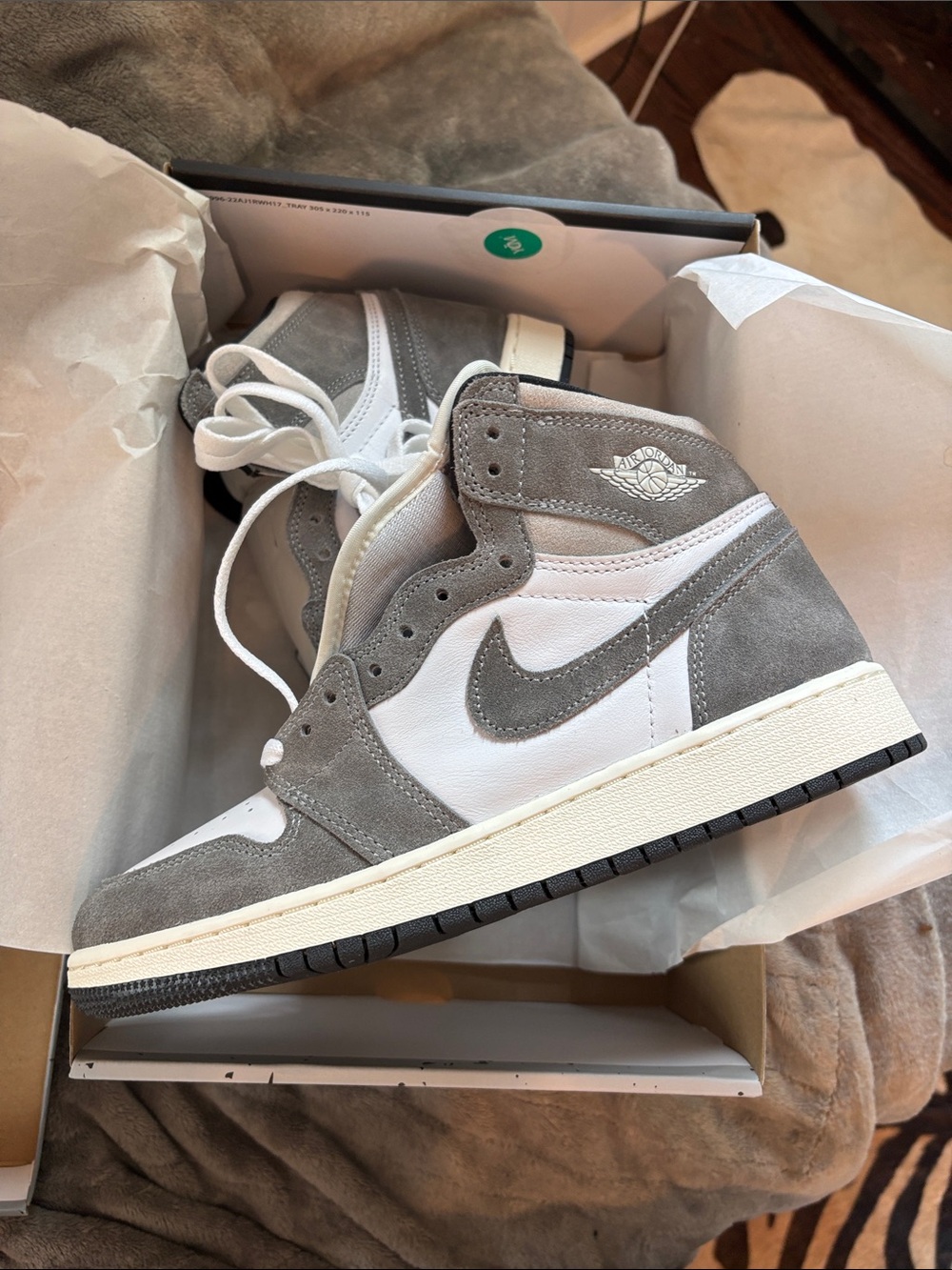 Air Jordan 1 High OG - Grey & White Suede